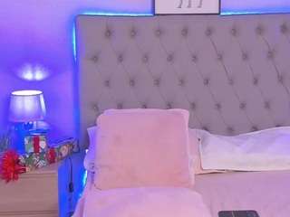 Lana-Smith on webcam for live free nude chat now
