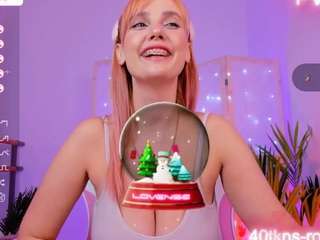 Luna on webcam for live free nude chat now