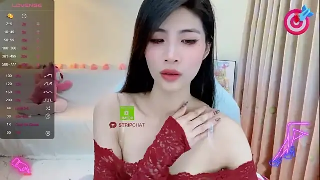 M–I–A naked in live sex video chat