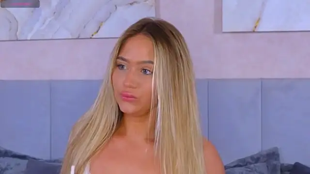 Megan_Mur naked in live sex video chat