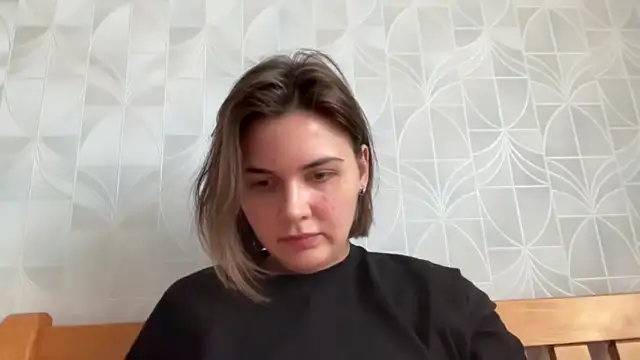 Meliassfuckslut naked in live sex video chat