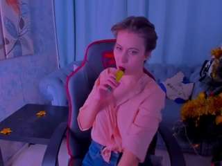 Melissa-cutie on webcam for live free nude chat now
