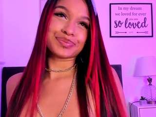 Melissa-Stonee on webcam for live free nude chat now