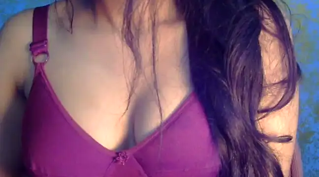 mia-101 naked in live sex video chat