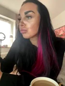 MIA-XXX naked in live sex video chat