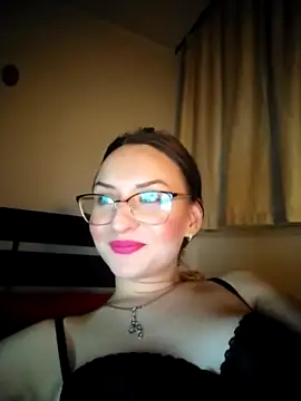 NaughtYHomemadE naked in live sex video chat