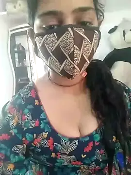 Queen467 naked in live sex video chat