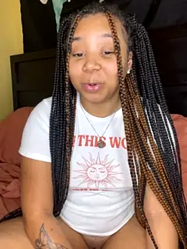 RealqueenG4life naked in live sex video chat