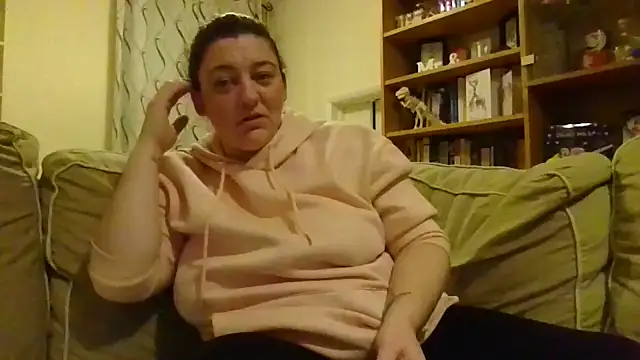 Squirting-Housewife-MrsA naked in live sex video chat