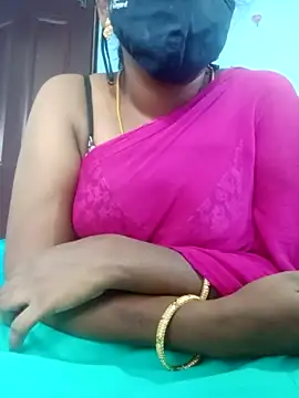Tamil-hotwife naked in live sex video chat