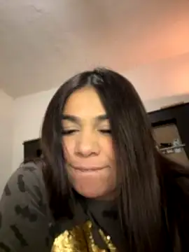 Xochitl_Namuu naked in live sex video chat