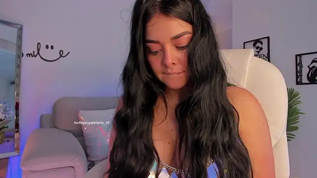 Adriana_soy naked in live sex video chat