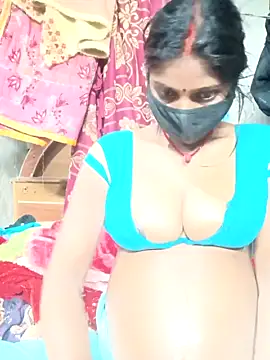 Arti032 naked in live sex video chat