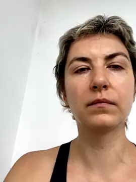 _AVIVA_ naked in live sex video chat