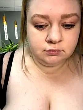 Chloe_WS naked in live sex video chat