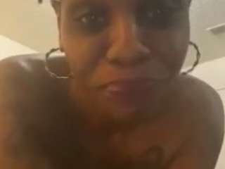 Club Tsunami on webcam for live free nude chat now