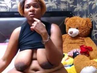 CocoBootyyy on webcam for live free nude chat now