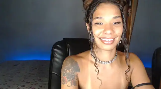 cyberb1tch naked in live sex video chat