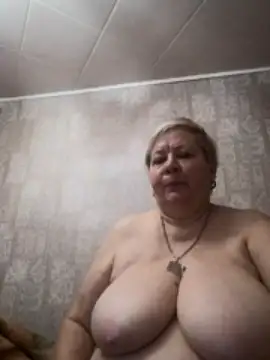 EffectFiona naked in live sex video chat
