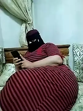 Fairouz naked in live sex video chat