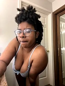 feistyariess naked in live sex video chat