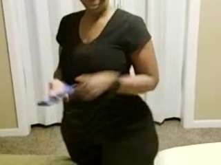 GoddessAkinae on webcam for live free nude chat now