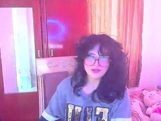 Honey-7uwu on webcam for live free nude chat now