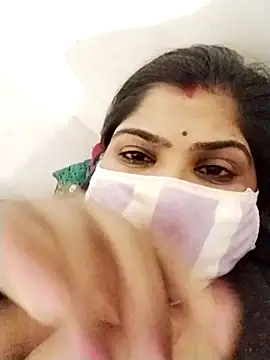 Hotmohni naked in live sex video chat