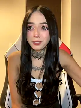 HyoryYOuO naked in live sex video chat