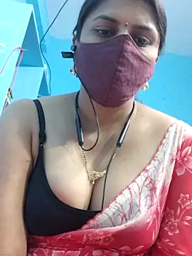 Indian-Indhuja naked in live sex video chat