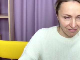 KiraSinls on webcam for live free nude chat now