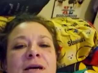 LadyLove83 on webcam for live free nude chat now