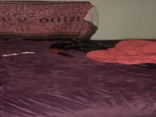 Lovelyjuicyjayy on webcam for live free nude chat now