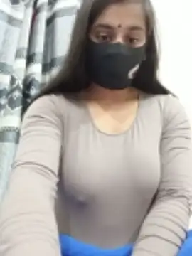 Madhobi_Sen naked in live sex video chat