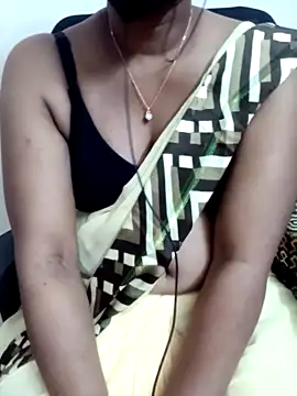 maya_sweety24 naked in live sex video chat