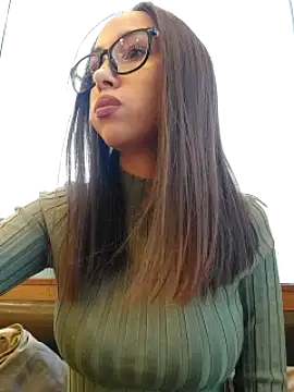 MilaAmoore naked in live sex video chat