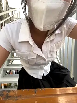 Mina-Mi11 naked in live sex video chat