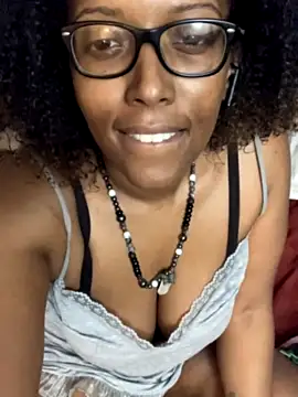 Oya999IAM naked in live sex video chat