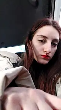 RiskyLola naked in live sex video chat