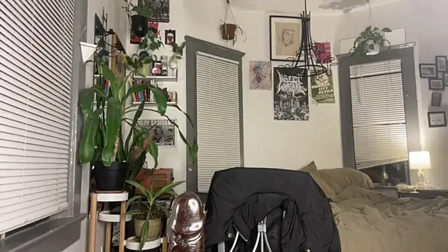 Sad1st1kSadie naked in live sex video chat