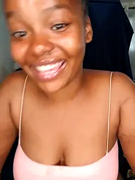 sidechick-experience naked in live sex video chat