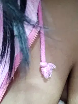 Slutty-Brown-Bunny naked in live sex video chat