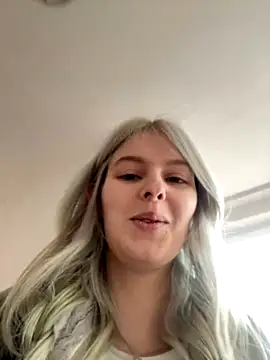 Allylove03 naked in live sex video chat
