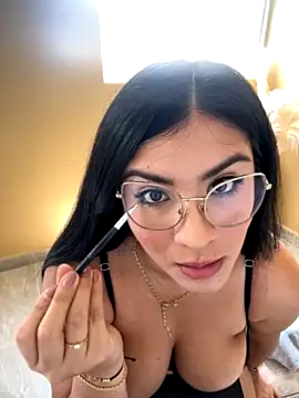 Angelina1_ naked in live sex video chat