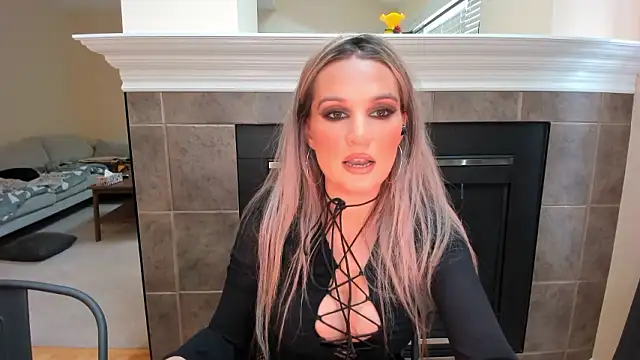 ASStronaughtyx naked in live sex video chat