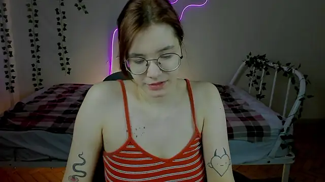 callmekatesmith naked in live sex video chat