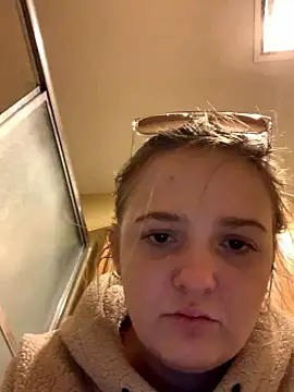 cammy2 naked in live sex video chat