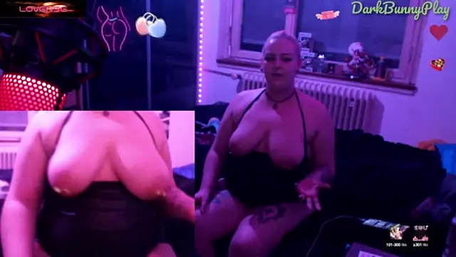 DarkBunnyPlay naked in live sex video chat