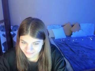 EmiliaMarloww on webcam for live free nude chat now