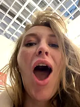 Emily___Sweet naked in live sex video chat